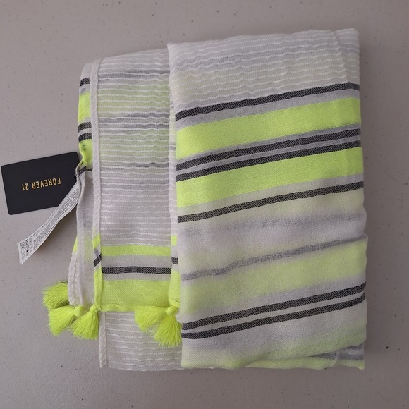 NEW Forever 21 Scarf White Yellow Gray Striped Tassel Trim Lightweight‎ Soft - Picture 11 of 11